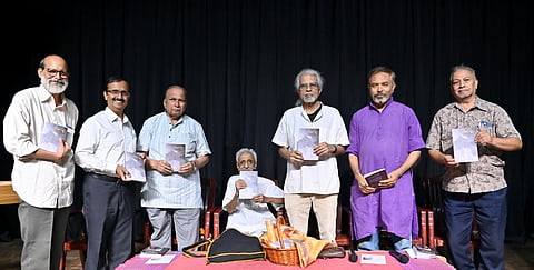 Sudhee_26_Book_Release_@_Suchitra_Film_Society (1)