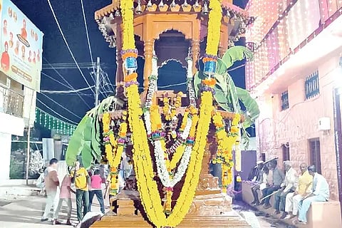 Today is the chariot festival of Maradi Math.
