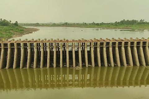 Water to Chikkapadasalagi Shramabindu Barrage