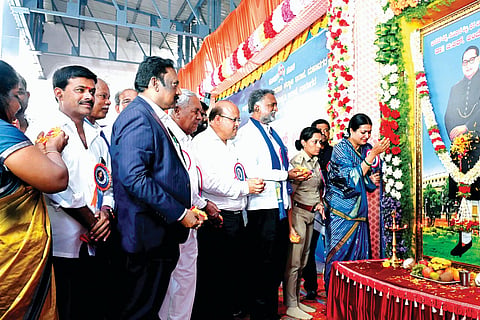 dvg-Ambedkar-jilladalitha.jpg