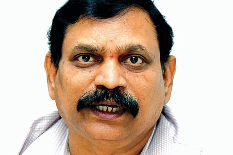 dvg-Dr.-Suresh-Hnagavadi_20250418001649293.jpg