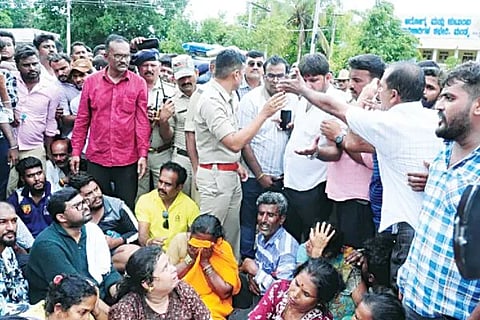 ವಿಜಯವಾಣಿ (1)