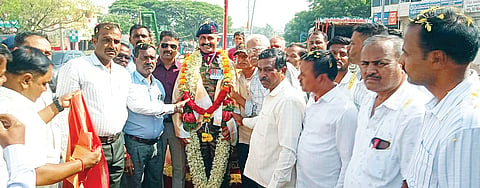 A grand welcome for a soldier