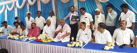 ಮಾಕೋಡು ಗ್ರಾಮದಲ್ಲಿ ಆಯೋಜಿಸಿದ್ದ ಕಾರ್ಯಕ್ರಮದಲ್ಲಿ ಸಚಿವ ಕೆ.ವೆಂಕಟೇಶ್‌ಮಾತನಾಡುತ್ತಿರುವುದು.