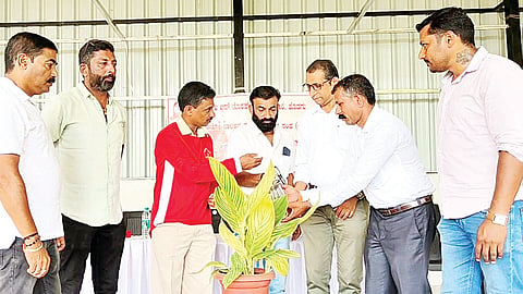 ಶಿಬಿರದಲ್ಲಿ 73 ಜನರಿಂದ ರಕ್ತದಾನ