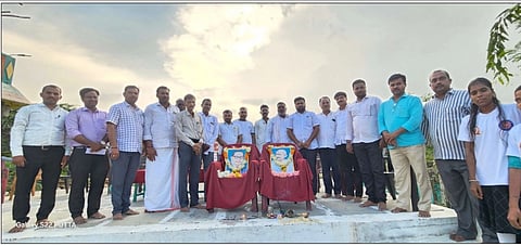 ಸಿಂಧನೂರಿ ಸರ್ಕಾರಿ ಪದವಿ ಕಾಲೇಜಿನಿಂದ ಹೊಸಳ್ಳಿ (ಇಜೆ) ಗ್ರಾಮದಲ್ಲಿ ಹಮ್ಮಿಕೊಂಡಿದ್ದ ಎನ್ನೆಸ್ಸೆಸ್ ವಾರ್ಷಿಕ ವಿಶೇಷ ಶಿಬಿರ ಕಾರ್ಯಕ್ರಮದಲ್ಲಿ ಪ್ರಾಚಾರ್ಯ ಎಂ.ಶಿವಯ್ಯ, ಹೊಸಳ್ಳಿ (ಇಜೆ) ಗ್ರಾಪಂ ಉಪಾಧ್ಯಕ್ಷ ಲಿಂಗರಾಜ ಪಾಟೀಲ್, ಸದಸ್ಯರಾದ ಮನೋಹರ, ಶ್ರೀಧರಗೌಡ, ನಿಂಗಮ್ಮ ಚನ್ನಪ ್ಪ, ಎಸ್ಡಿಎಂಸಿ ಅಧ್ಯಕ್ಷ ಬಸವರಾಜ ಮಣ್ಣೂರು, ಉಪಾಧ್ಯಕ್ಷೆ ಹುಲಿಗೆಮ್ಮ ಬಸವರಾಜ ಇತರರಿದ್ದರು.