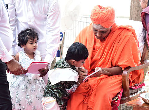 district koppal gavimath gavishree swamiji childrens school