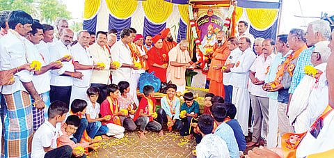 ಜಗಜ್ಯೋತಿ ಬಸವೇಶ್ವರ ಆಧ್ಯಾತ್ಮಿಕ ನಾಯಕ