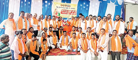 ಅಳವಂಡಿ ಸಮೀಪದ ಬೆಟಗೇರಿ ಗ್ರಾಮದಲ್ಲಿ ಶಿವಶರಣೆ ಹೇಮರಡ್ಡಿ ಮಲ್ಲಮ್ಮ ಜಯಂತಿ ಆಚರಿಸಲಾಯಿತು. ಮರುಳಾರಾಧ್ಯ ಸ್ವಾಮೀಜಿ, ಕೊಪ್ಪಳ ನಗರಾಭಿವೃದ್ಧಿ ಪ್ರಾಧಿಕಾರದ ಮಾಜಿ ಅಧ್ಯಕ್ಷ ಮಹಾಂತೇಶಗೌಡ ಪಾಟೀಲ್, ಪ್ರಮುಖರಾದ ಸುರೇಶ ಭೂಮರಡ್ಡಿ, ಈಶಪ್ಪ ಮಾದಿನೂರ, ಸಿದ್ದರಡ್ಡಿ, ಗುರುಬಸವರಾಜ ಹಳ್ಳಿಕೇರಿ ಇತರರಿದ್ದರು.