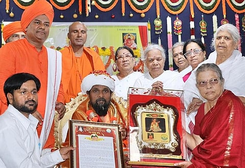 Anna Basavanna Award To Dr Basavaling Avadhootaru - Copy