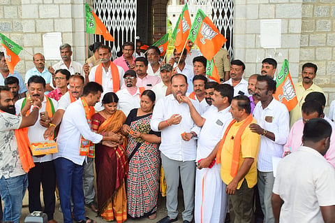 BJP workers protest Mandya