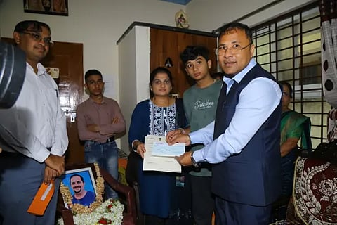 Cheque distribution