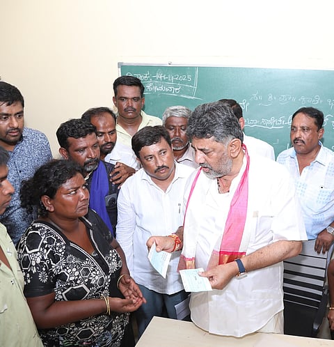 DKS hakki pikki cheque
