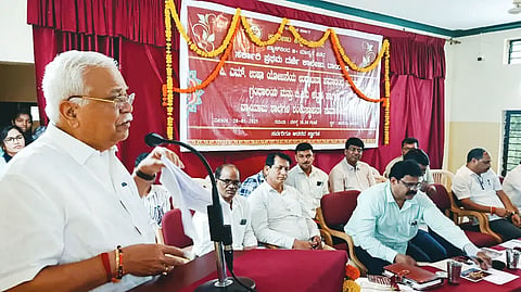DND R.V. DESHPANDE