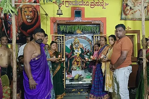 Devotees of Hunagunda Dyamavva Devi Udi filled
