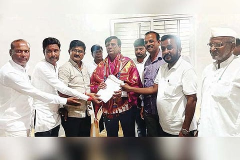 Gangavathi rail project grant realese to appele