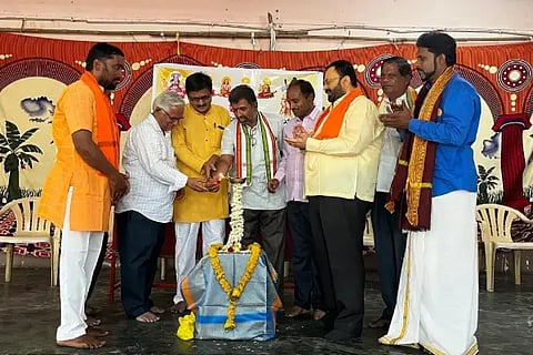 It is not right for the Vipra to withdraw from politics.