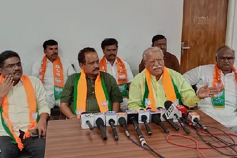 JIGAJINAGI PRESS MEET WAR