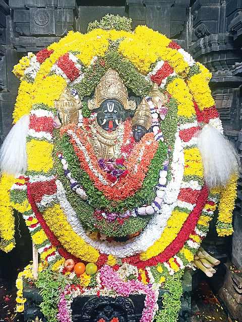 PHOTO 1 ಹಾರನಹಳ್ಳಿ ಇಲ್ಲಿನ ಪುರಾಣ ಪ್ರಸಿದ್ಧಶ್ರೀ ಲಕ್ಷ್ಮೀ ನರಸಿಂಹ ಸ್ವಾಮಿ