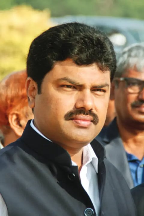Raghavendra B.Y. (7)