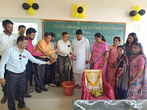 Science Work Shop in Shiggavi