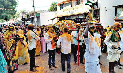 The grand celebration of the Goddess Huvinamma and Nadigeramma palanquins