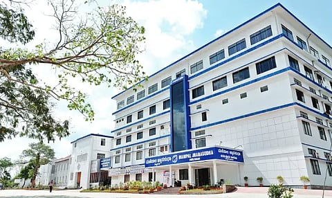 blm-13.may.02.manipal jnanasudha.