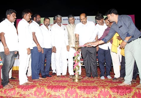 dinada chitra