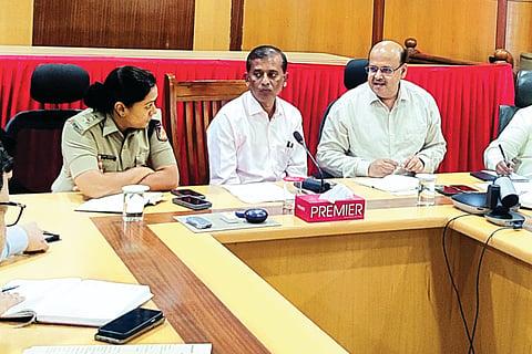 dvg-dc-office-meeting.jpg