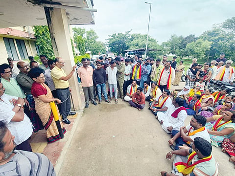 24blh4 protest--