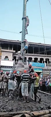 A halo of celebration in Rabakavi