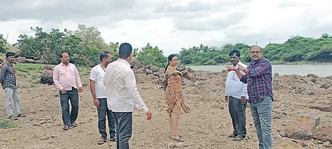 Consideration to clear the middle of the Malaprabha River
