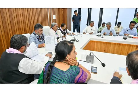 Ettinahole meeting