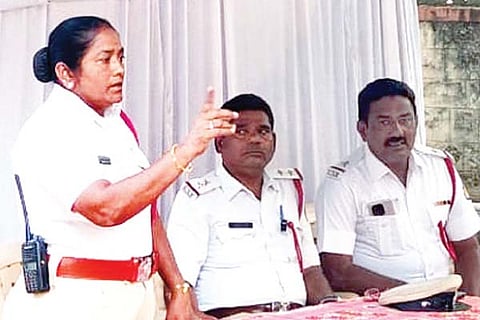 Gangavathi trafic police meeting