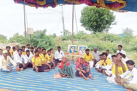 Gurugunta villegers protest