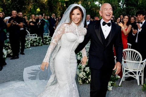 Jeff Bezos and Lauren Sanchez are now married