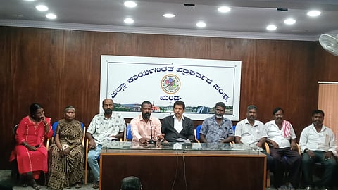 Land and Housing Deprived Struggle Committee press conference Mandya