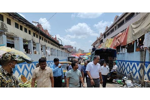 MARKET