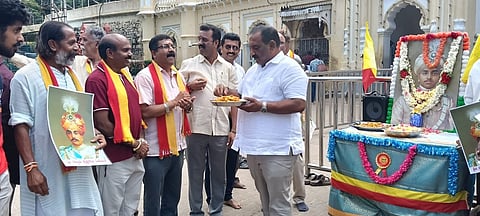 Nalvadi Krishnaraja Wodeyar Jayanti Mysore Pak distribution