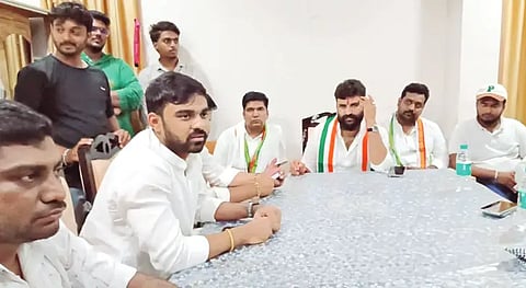 Priority for youth in Congress
