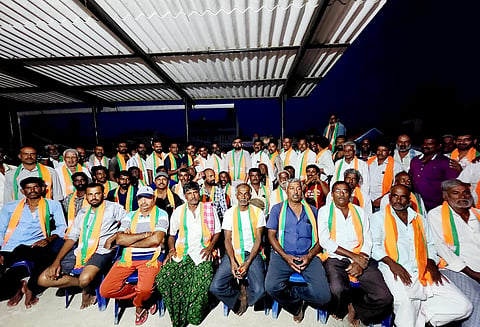 Sunagahalli leaders join BJP Mandya