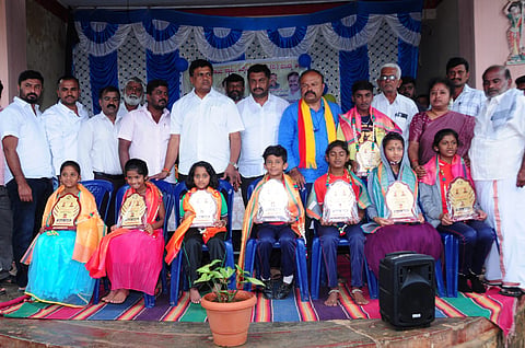 Uniform distribution Mandya