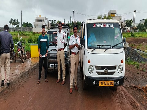h21-school vehicle