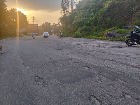 mng-7june-air port road