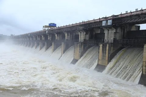 tunga dam Crustgate open