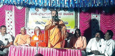 ಪ್ರತಿಯೊಬ್ಬರೂ ಶರಣದ ತತ್ವ ಪಾಲಿಸಲಿ