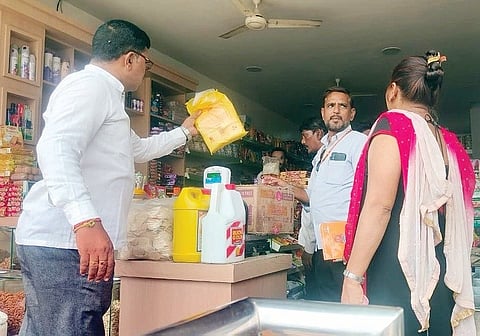 shops attacked by city administration