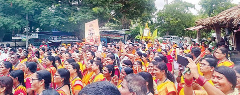 the worship of Sri Jayatheertha is complete