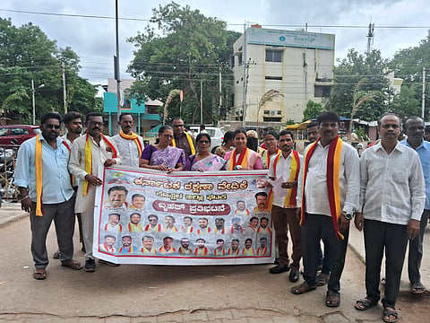 distrcit koppal cmc karave protest basic fecility