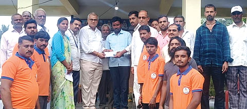 19Athanigrameen1